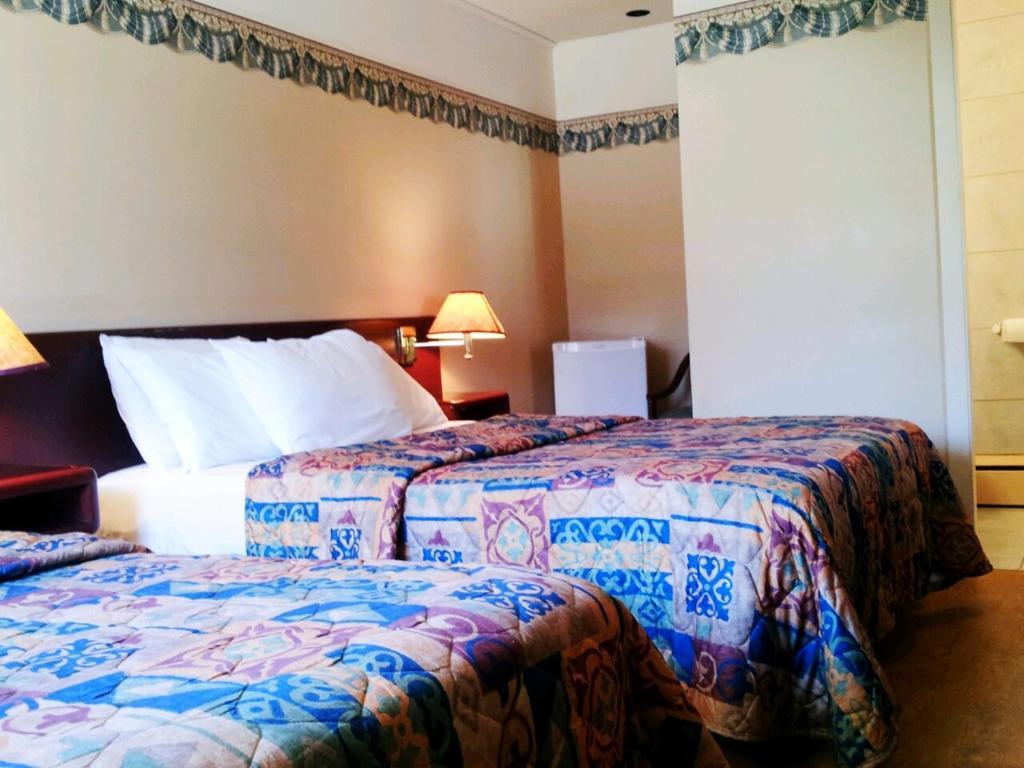 Hotel Motel La Marquise Sherbrooke Exterior photo